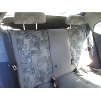 mitsubishi carisma berlina 5 (da0) del año 2000