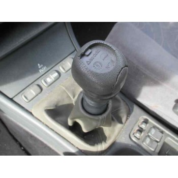 volvo s40 berlina del año 1999