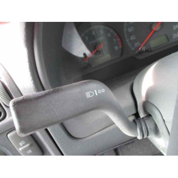 volvo s40 berlina del año 1999