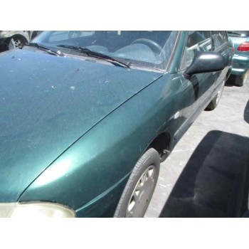 mitsubishi carisma berlina 5 (da0) del año 2000