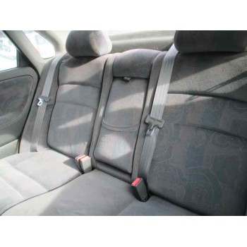 volvo s40 berlina del año 1999