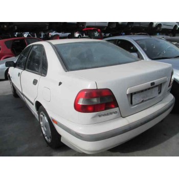 volvo s40 berlina del año 1999