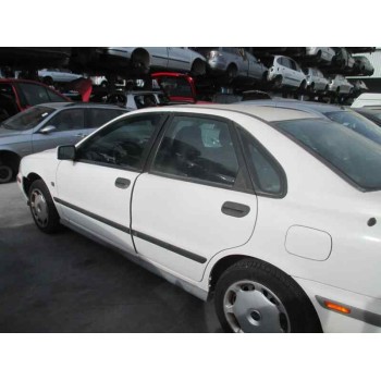 volvo s40 berlina del año 1999