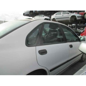 volvo s40 berlina del año 1999