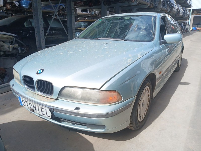 BMW 5 (E39)