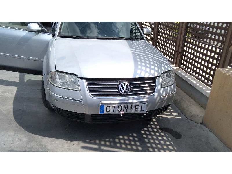 VOLKSWAGEN PASSAT BERLINA (3B3)