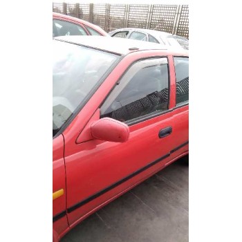 nissan sunny berlina (n14) del año 1994