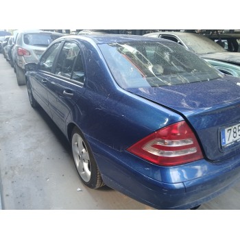 mercedes-benz clase c (w203) del año 2004