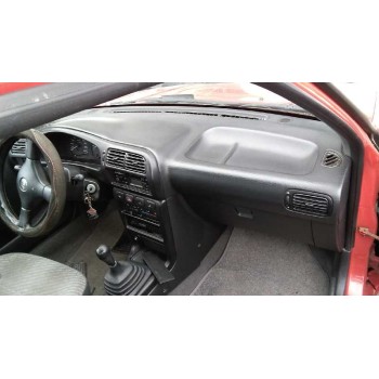 nissan sunny berlina (n14) del año 1994