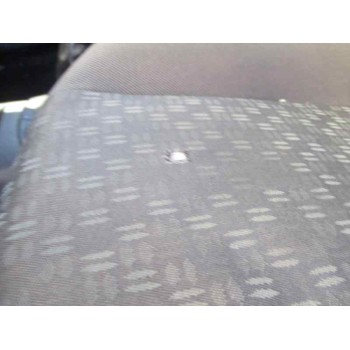 ford fiesta berlina (dx) del año 2001