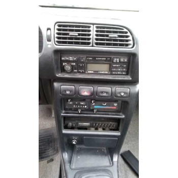 nissan sunny berlina (n14) del año 1994