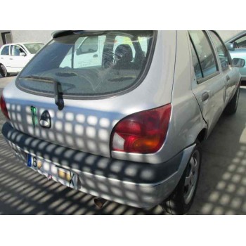 ford fiesta berlina (dx) del año 2001