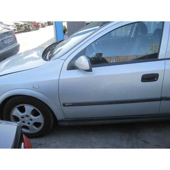 opel astra g berlina del año 2001
