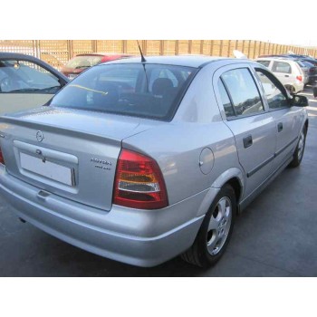 opel astra g berlina del año 2001