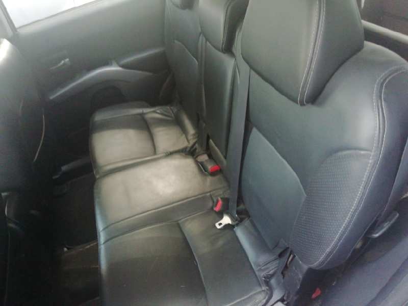 Recambio de asientos traseros para citroën c-crosser 2.2 hdi fap cat referencia OEM IAM   