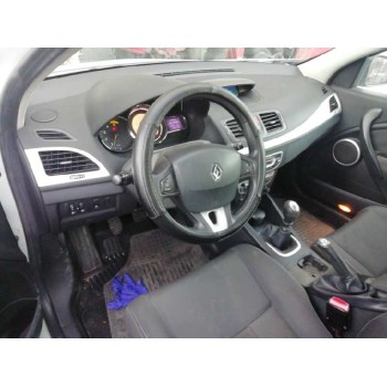 renault megane iii berlina 5 p del año 2009