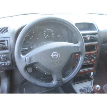 opel astra g berlina del año 2001