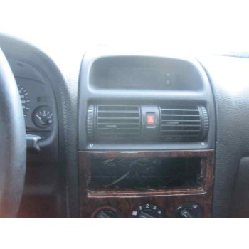 opel astra g berlina del año 2001