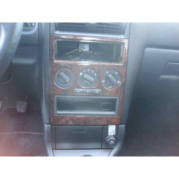 opel astra g berlina del año 2001