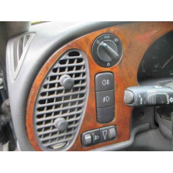 saab 9-3 berlina del año 1999