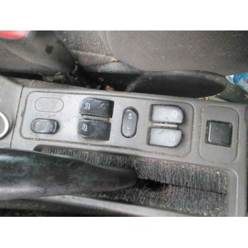 saab 9-3 berlina del año 1999