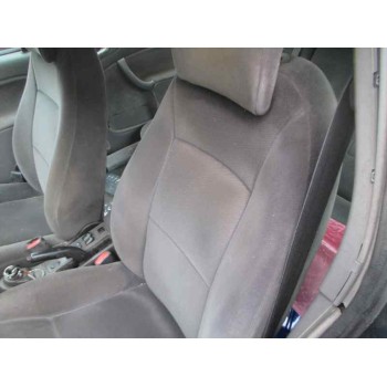 saab 9-3 berlina del año 1999