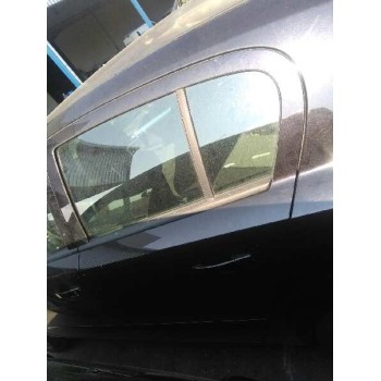 opel astra h berlina del año 2004