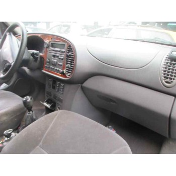 saab 9-3 berlina del año 1999