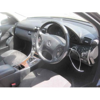 mercedes-benz clase c (w203) berlina del año 2000