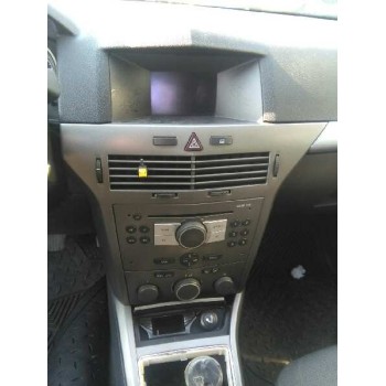 opel astra h berlina del año 2004