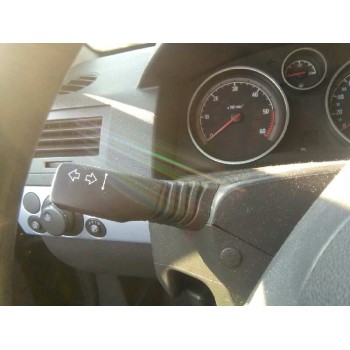 opel astra h berlina del año 2004