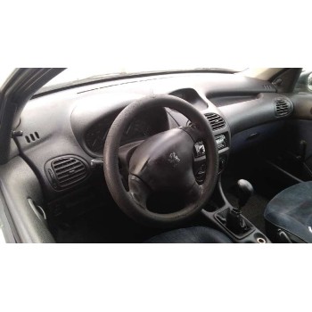 peugeot 206 berlina del año 2003