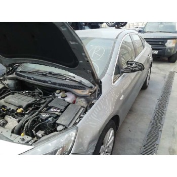 opel astra j lim. del año 2015