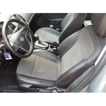 opel astra j lim. del año 2015