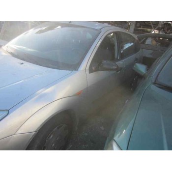 ford focus berlina (cak) del año 2000