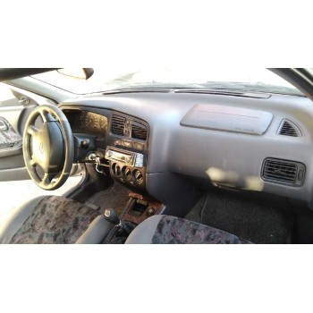 nissan primera berlina (p11) del año 1999