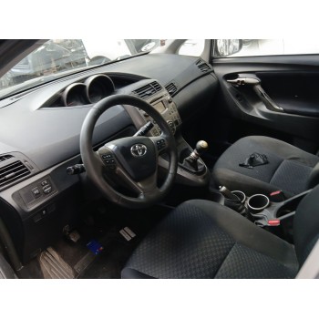 toyota verso (_r2_) del año 2010