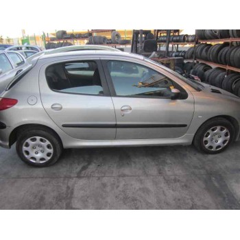 peugeot 206 berlina del año 2004