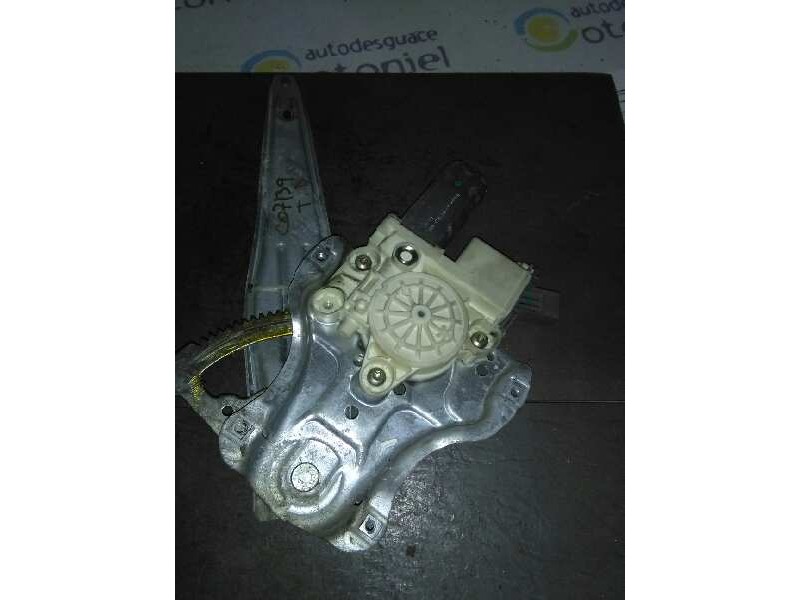 Recambio de elevalunas trasero derecho para toyota avensis berlina (t25) 2.0 d4-d executive berlina (5-ptas.) referencia OEM IAM