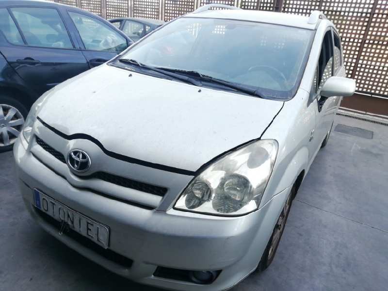 TOYOTA COROLLA VERSO (R1)