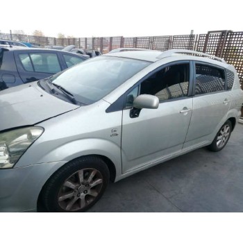 toyota corolla verso (r1) del año 2004