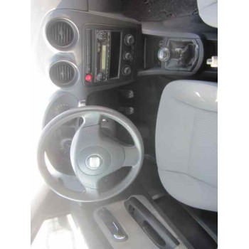 seat ibiza (6l1) del año 2002