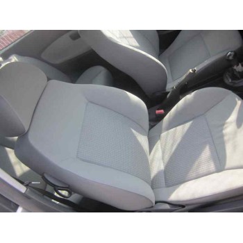 seat ibiza (6l1) del año 2002