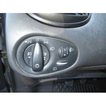 ford focus berlina (cak) del año 1999