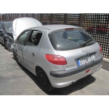 peugeot 206 berlina del año 2002