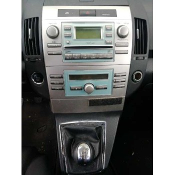 toyota corolla verso (r1) del año 2004