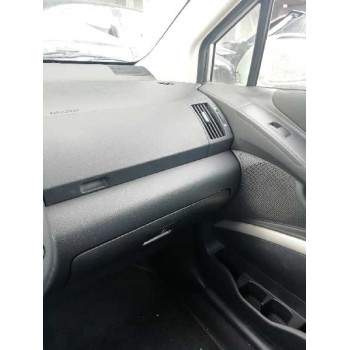 toyota corolla verso (r1) del año 2004