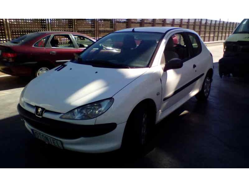 PEUGEOT 206 BERLINA