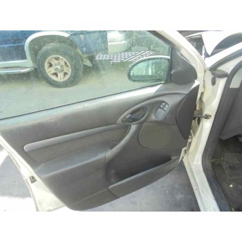 ford focus berlina (cak) del año 2004