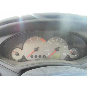 ford focus berlina (cak) del año 2004